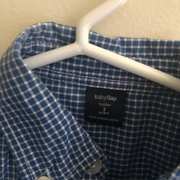 Baby gap 2t blue plaid button down. - Picture 2 of 4